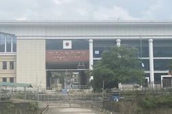 Cửa khẩu Bắc Phong Sinh lại tạm đóng sau 2 ngày mở