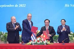 Thủ tướng Phạm Minh Chính và Thủ tướng Cuba chứng kiến Lễ ký kết các văn kiện