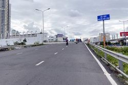 Cấm xe lưu thông, lên phương án khắc phục hệ thống cáp cầu vượt Nguyễn Hữu Cảnh