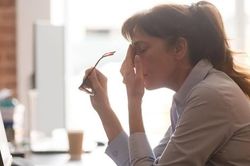 WHO và ILO kêu gọi quan tâm vấn đề sức khỏe tâm thần của người lao động