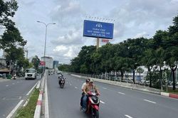 TP.HCM cấm tất cả phương tiện qua cầu vượt Nguyễn Hữu Cảnh