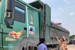 Công an huyện Gia Lâm: Kiểm soát phương tiện quá tải là nhiệm vụ thường xuyên, liên tục
