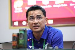 HLV Kiatisuk: 'HAGL sẽ hướng tới mục tiêu top 3 V League 2022'