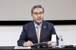 Quốc hội Hàn Quốc thông qua kiến nghị miễn nhiệm Ngoại trưởng Park Jin
