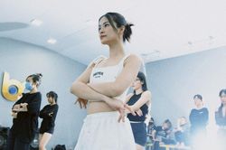 Yêu thương fan như Đông Nhi, dặn dò 'chớ nên về sớm' để không bỏ lỡ điều đặc biệt