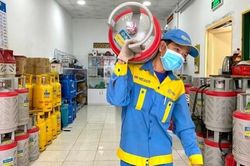 Giá gas bán lẻ trong nước tiếp tục giảm sâu từ ngày 1/10