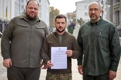 Ukraine đệ đơn 'khẩn cấp' gia nhập NATO