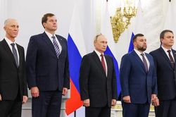 Tổng thống Putin ký thỏa thuận sáp nhập 4 tỉnh Ukraine vào Nga