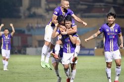 Bóng đá Việt Nam hôm nay: SLNA vs Viettel (18h00). Hà Nội vs Bình Dương (19h15)