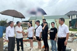 Bị chê từ thiện 'làm màu', 'nữ đại gia quận 7' nói gì?