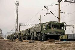 Nga điều gấp số lượng lớn tên lửa Iskander tới biên giới Ukraine