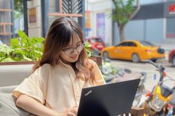 Chờ hơn 30 phút cho một ly trà sữa premium