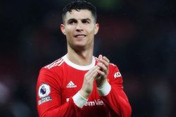 Ronaldo nhận tin vui ở trận derby Manchester