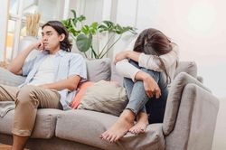 4 hậu quả đàn ông phải đối mặt khi đối xử không tốt với vợ