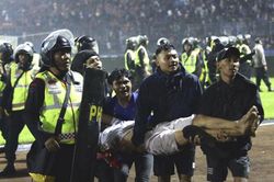 FIFA ra án phạt, Indonesia mất quyền đăng cai World Cup vì thảm kịch?