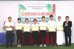 Giáo dục Giáo dục Hội Khuyến học xã Phú Thuận biểu dương, khen thưởng hơn 140 học sinh
