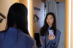 Lý do bạn ghét ảnh selfie ngay khi vừa chụp