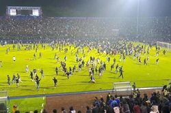 V-League và bài học từ thảm kịch bóng đá Indonesia