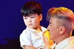 Đàm Vĩnh Hưng bất ngờ hé lộ hình ảnh con ruột sau 3 năm che giấu khiến netizen chỉ biết 'đứng hình'