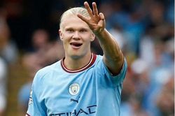 Haaland ghi hat-trick giúp Man City nhấn chìm Man United