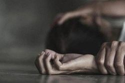 Ngủ nhờ nhà hàng xóm, bé gái 12 tuổi bị xâm hại nhiều lần