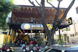 Tường trình của cán bộ ném tiền trong quán ăn ở Đà Nẵng