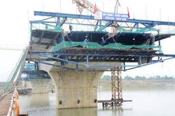 Có tiền mà không tiêu được!
