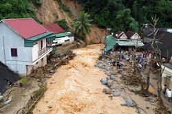 Lũ quét kinh hoàng ở biên giới Kỳ Sơn gây thiệt hại hơn 100 tỷ đồng