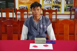 Bắt quả tang đối tượng vận chuyển 2 bánh heroin, 400 viên ma túy tổng hợp