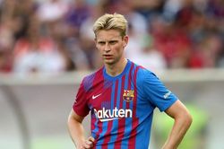 Đau đến tận cùng, MU 'mất tất cả' chỉ vì cố chạy theo Frenkie de Jong
