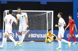 Việt Nam thua Iran 1-8: Không thể chống nổi