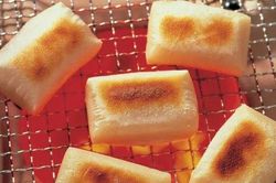Bánh gạo truyền thống Nhật Bản trở thành 'kẻ sát nhân thầm lặng' lấy mạng vô số người, đặc biệt là người cao tuổi
