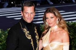 Siêu mẫu Gisele Bundchen và cầu thủ Tom Brady phân chia tài sản
