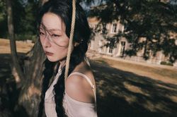 Seulgi Red Velvet lọt top album solo bán chạy nhất ngày đầu, vượt Nayeon Twice