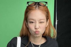 5 Thần tượng Kpop thường 'mở bát' trong các bài hát: Jennie Blackpink, Nayeon Twice...