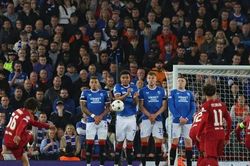 Trong khủng hoảng, Liverpool có chiến thắng sau khi Klopp làm điều hiếm thấy