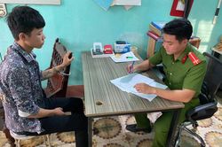 Bắt thanh niên xin đi nhờ rồi dùng dao cướp xe của học sinh