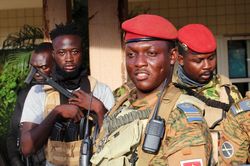 Chính phủ quân sự mới ở Burkina Faso gặp đại diện ECOWAS