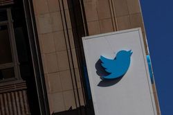 Elon Musk đổi ý, muốn mua lại Twitter với giá 44 tỉ USD