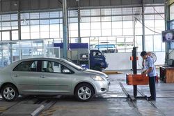 Tăng giá dịch vụ đăng kiểm ô-tô từ ngày 8-10