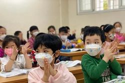 Sách giáo khoa mới có thực sự giảm tải?