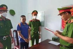 Đắk Lắk: Mâu thuẫn trong lúc uống rượu, con trai đâm bố đẻ tử vong