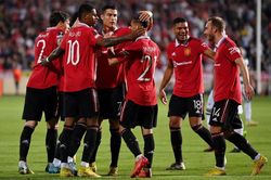 MU thắng nhọc Omonia: Ten Hag muốn 'MU cần thi đấu trách nhiệm hơn'