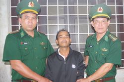 Bắt đối tượng trộm cắp trốn truy nã hơn 20 năm