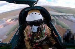 Nga tung video cường kích Su-25 tập kích căn cứ quân sự Ukraine