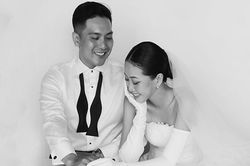 MC Liêu Hà Trinh: 'Ông xã bật khóc khi thấy tôi mặc váy cưới'