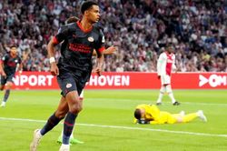 MU có 4 phương án thay thế Ronaldo