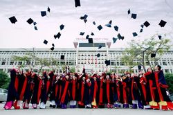Sau phản ánh 'giam bằng', Trường ĐH Vinh sẽ cấp bằng lớp liên thông vào tuần tới