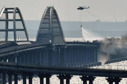 Ukraine cảnh báo vụ nổ cầu Crimea 'chỉ là khởi đầu'