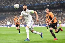 Benzema còn xa mới là… chính mình
